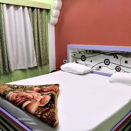 Balaji Palace Varanasi Ngoại thất bức ảnh