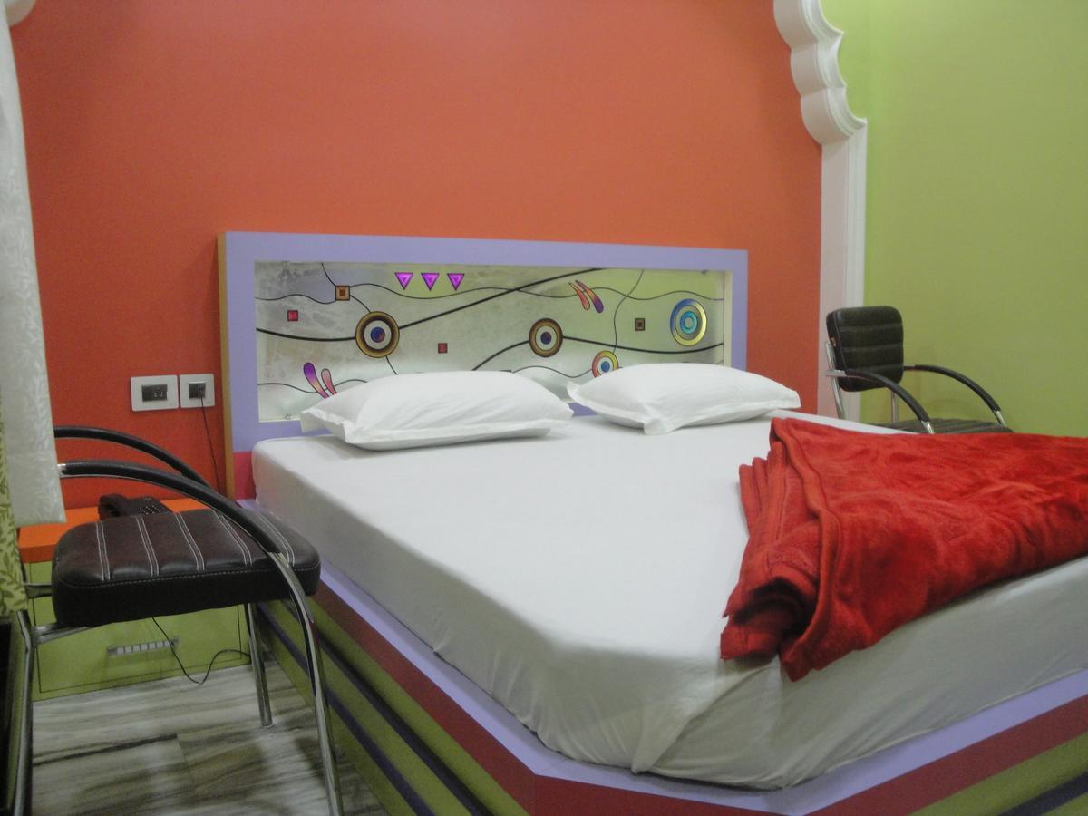 Balaji Palace Varanasi Ngoại thất bức ảnh